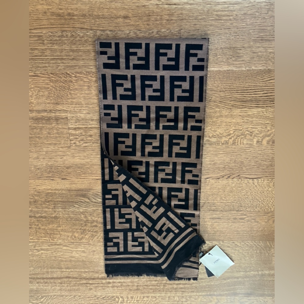 New FENDI scarf